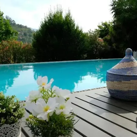 Impeccable 4-bed House In Santa Cruz do Douro
