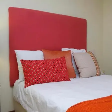 別荘 Impeccable 4-bed House In