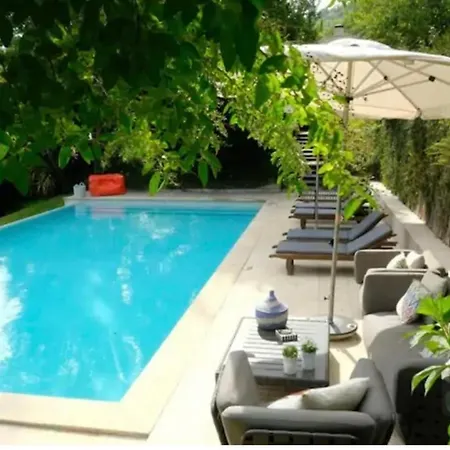 Impeccable 4-bed House In