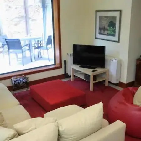 Tatil Evi Impeccable 4-bed House In *